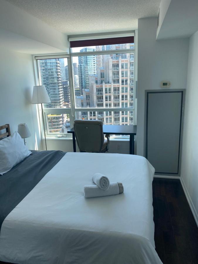 Downtown Toronto+Free Parking+Cn Tower View Apartment ภายนอก รูปภาพ