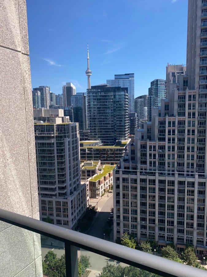 Downtown Toronto+Free Parking+Cn Tower View Apartment ภายนอก รูปภาพ