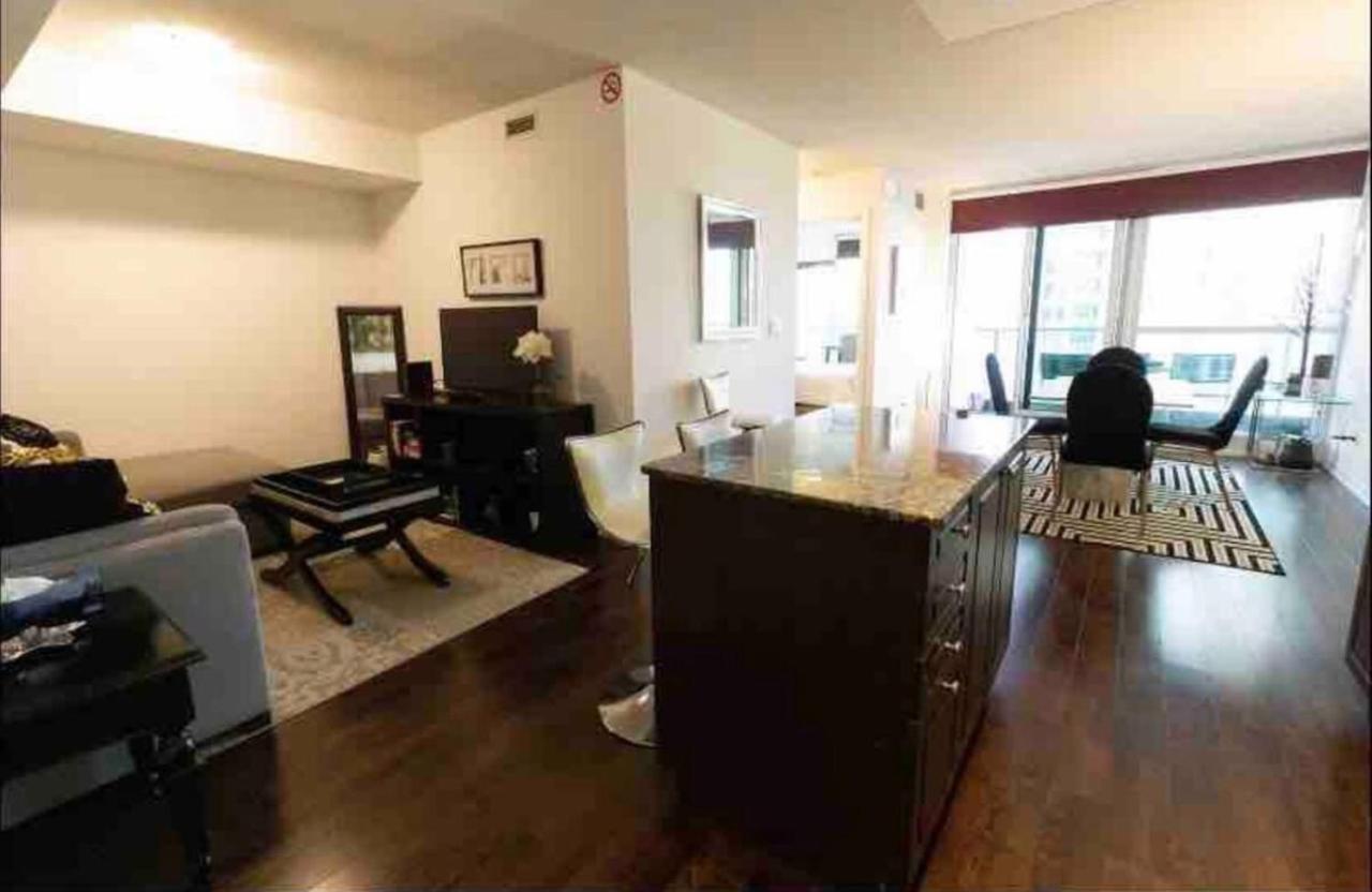 Downtown Toronto+Free Parking+Cn Tower View Apartment ภายนอก รูปภาพ