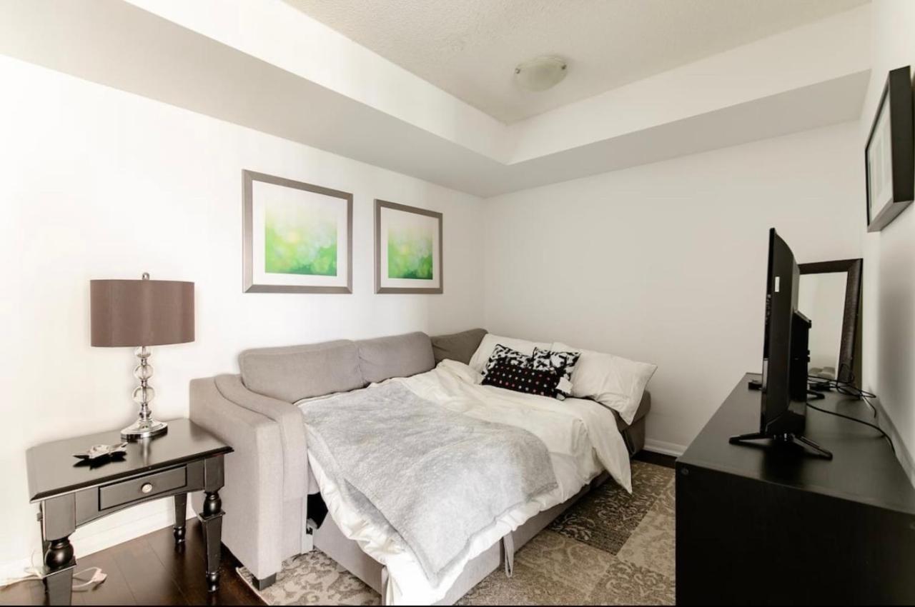 Downtown Toronto+Free Parking+Cn Tower View Apartment ภายนอก รูปภาพ